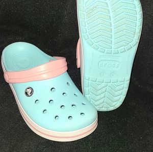 Woman's crocs